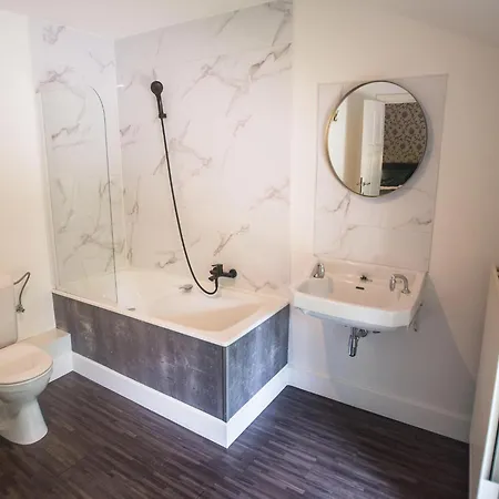 Luxury Estate With Pool & Spa, Cleaning Included 度假居 Jamoigne