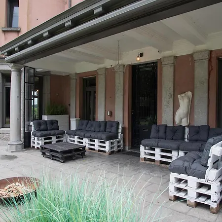 Luxury Estate With Pool & Spa, Cleaning Included 度假居